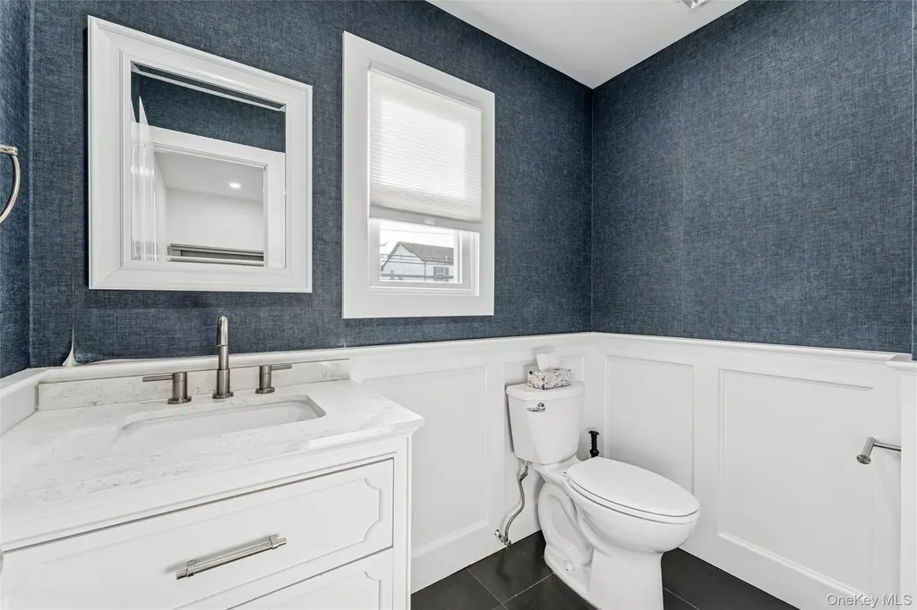 1064 Mora Place Woodmere NY 11598