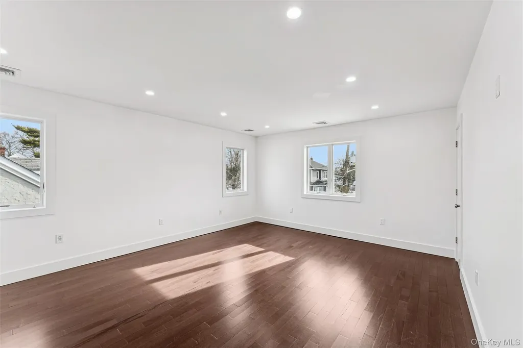 1064 Mora Place Woodmere NY 11598