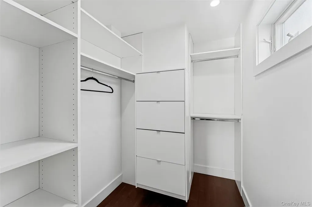 1064 Mora Place Woodmere NY 11598