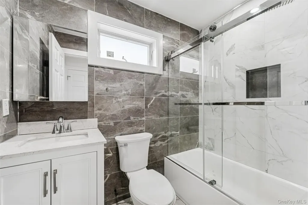 1064 Mora Place Woodmere NY 11598