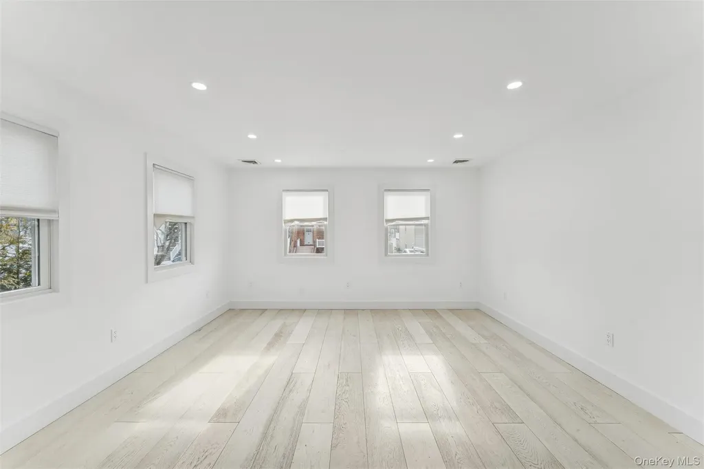 1064 Mora Place Woodmere NY 11598