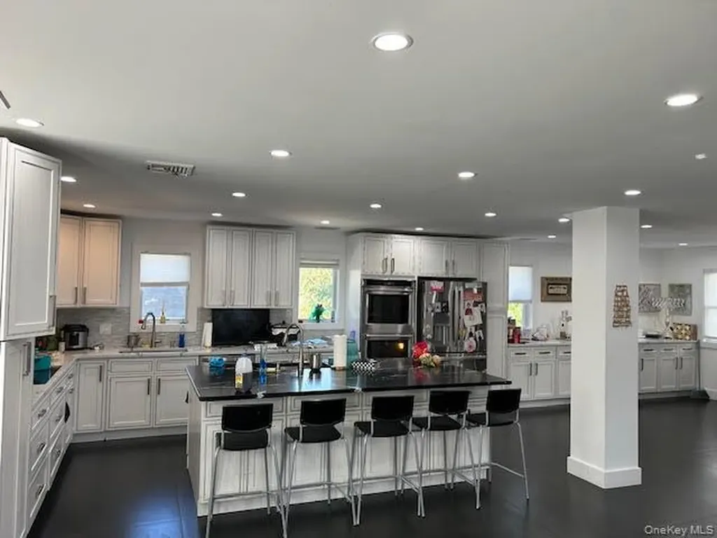 1064 Mora Place Woodmere NY 11598