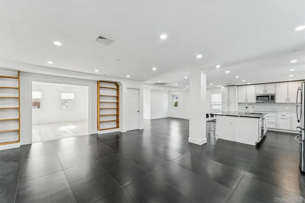 1064 Mora Place Woodmere NY 11598