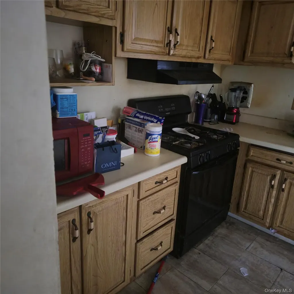 73 Lonergan Drive Suffern NY 10901