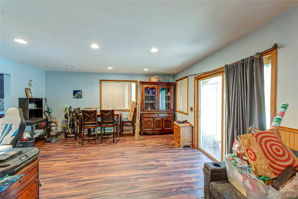 137 Wood Road Centereach NY 11720