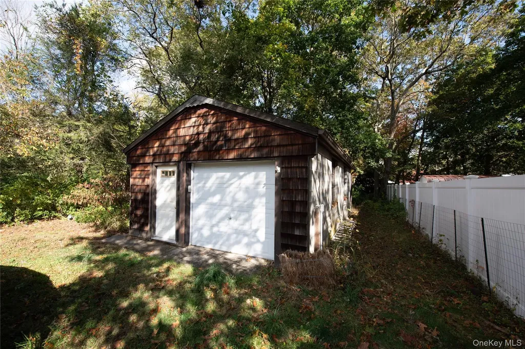 137 Wood Road Centereach NY 11720