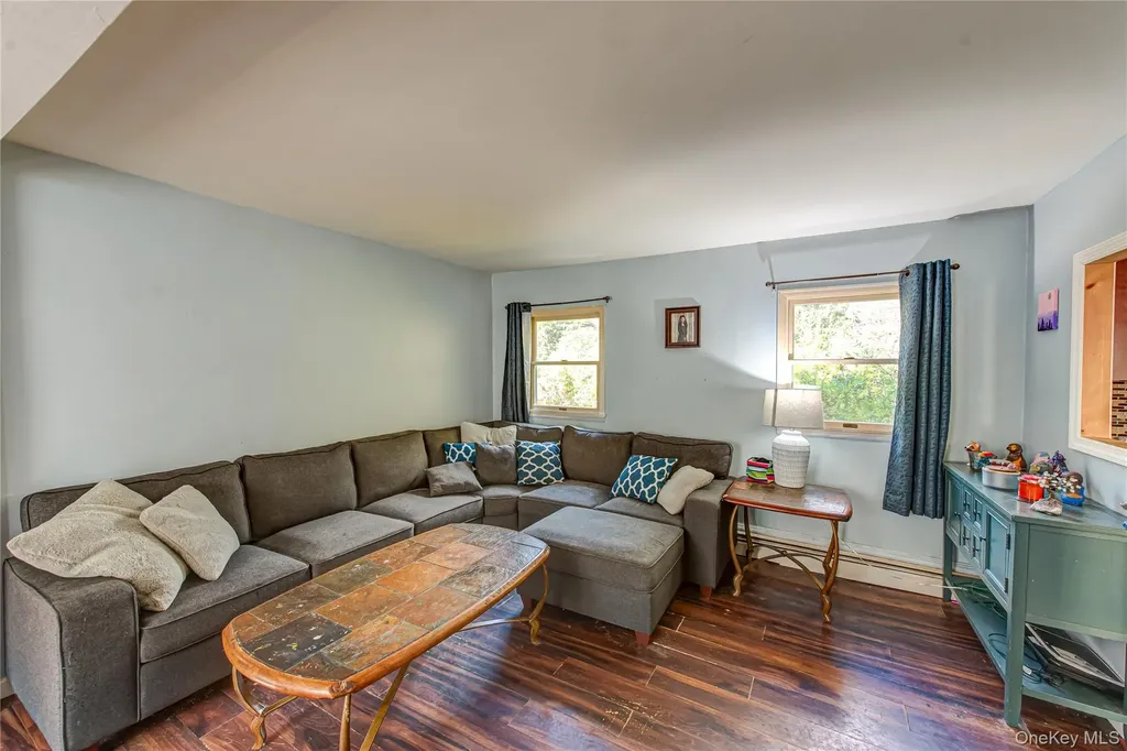 137 Wood Road Centereach NY 11720