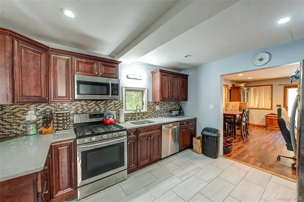 137 Wood Road Centereach NY 11720