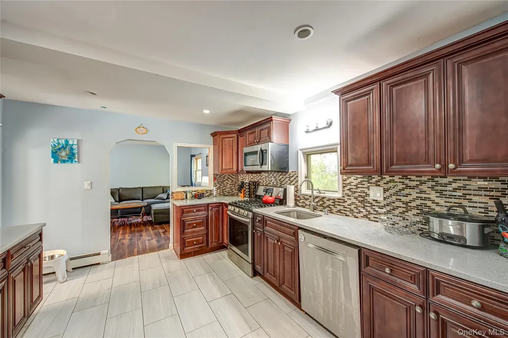 137 Wood Road Centereach NY 11720