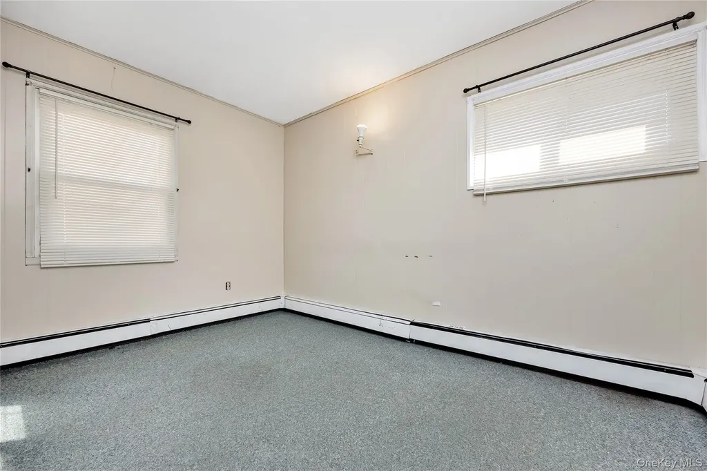 44 Sparrow Lane Levittown NY 11756