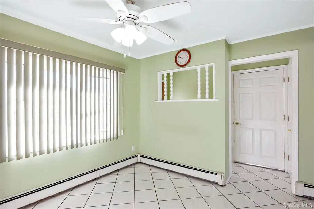 44 Sparrow Lane Levittown NY 11756