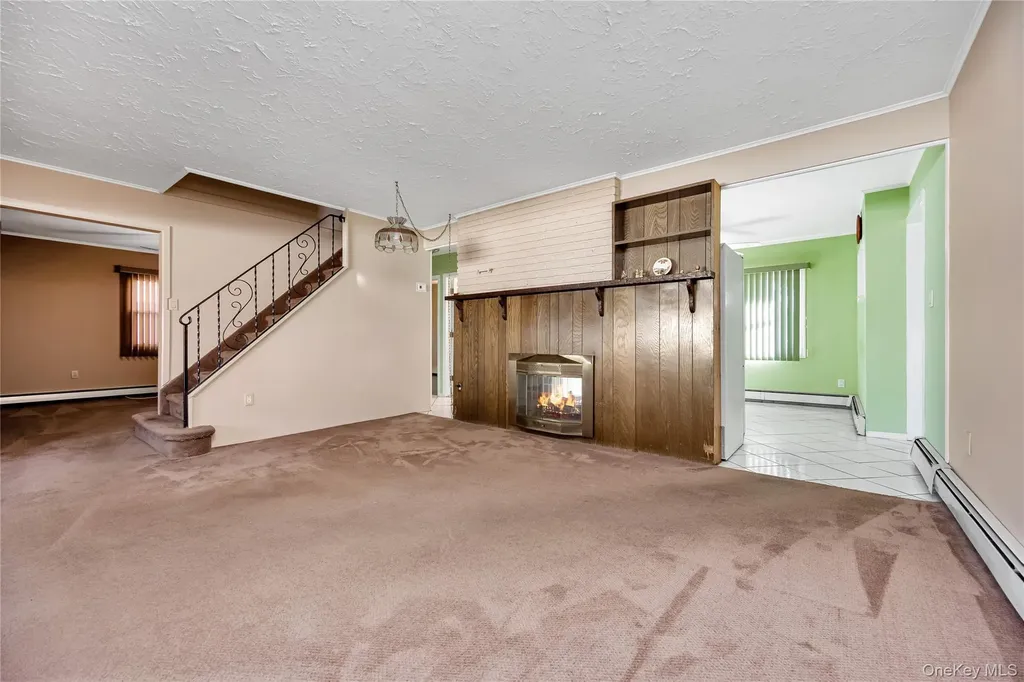 44 Sparrow Lane Levittown NY 11756