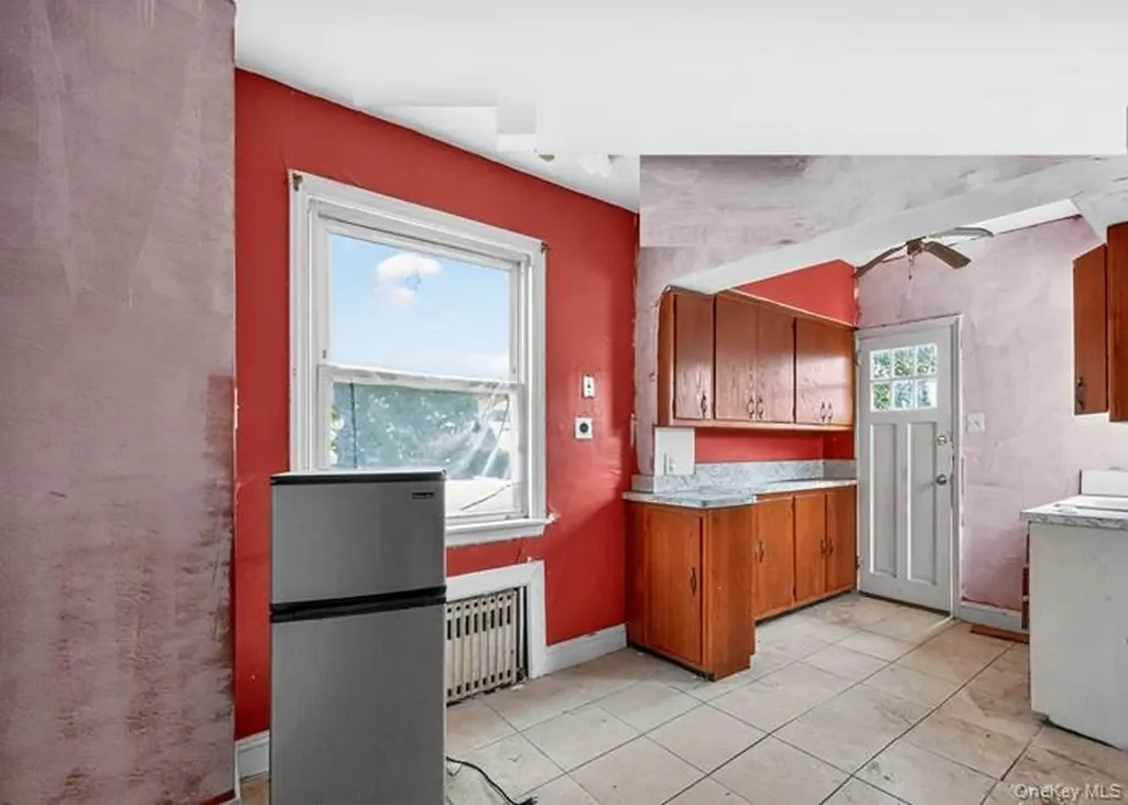 166 Jerome Avenue Staten Island NY 10305