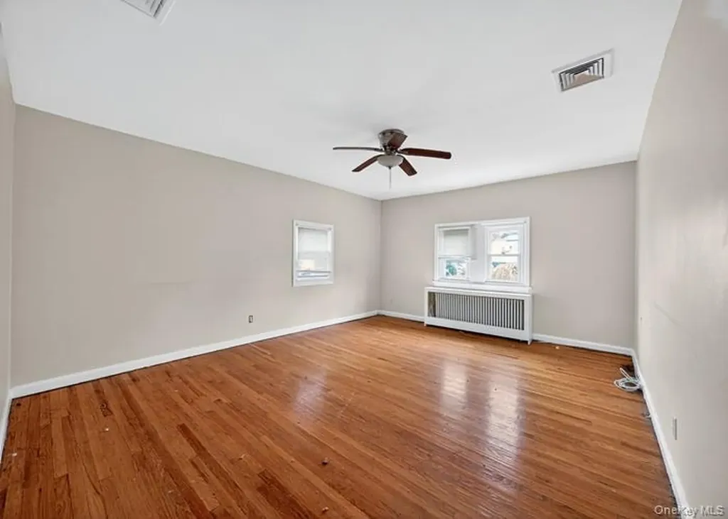 166 Jerome Avenue Staten Island NY 10305