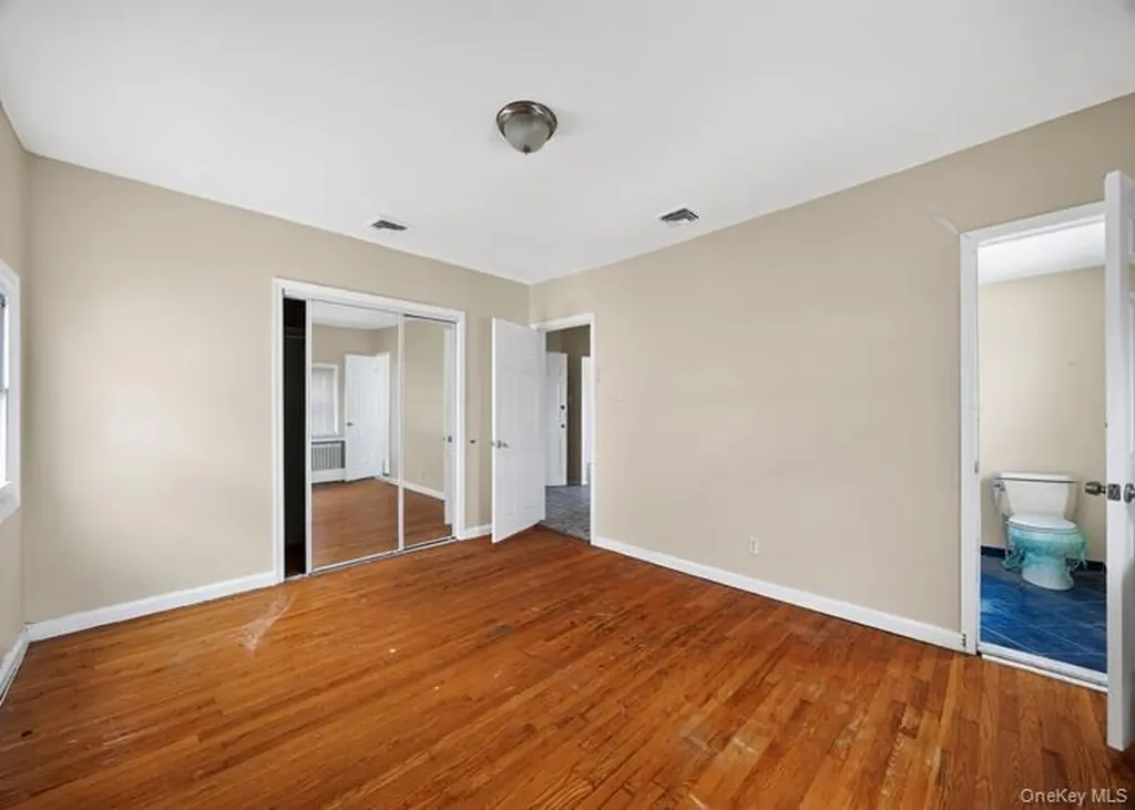 166 Jerome Avenue Staten Island NY 10305
