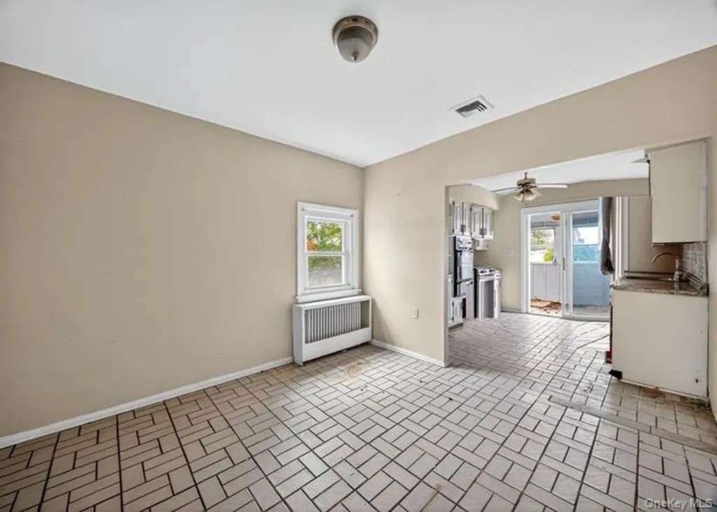 166 Jerome Avenue Staten Island NY 10305
