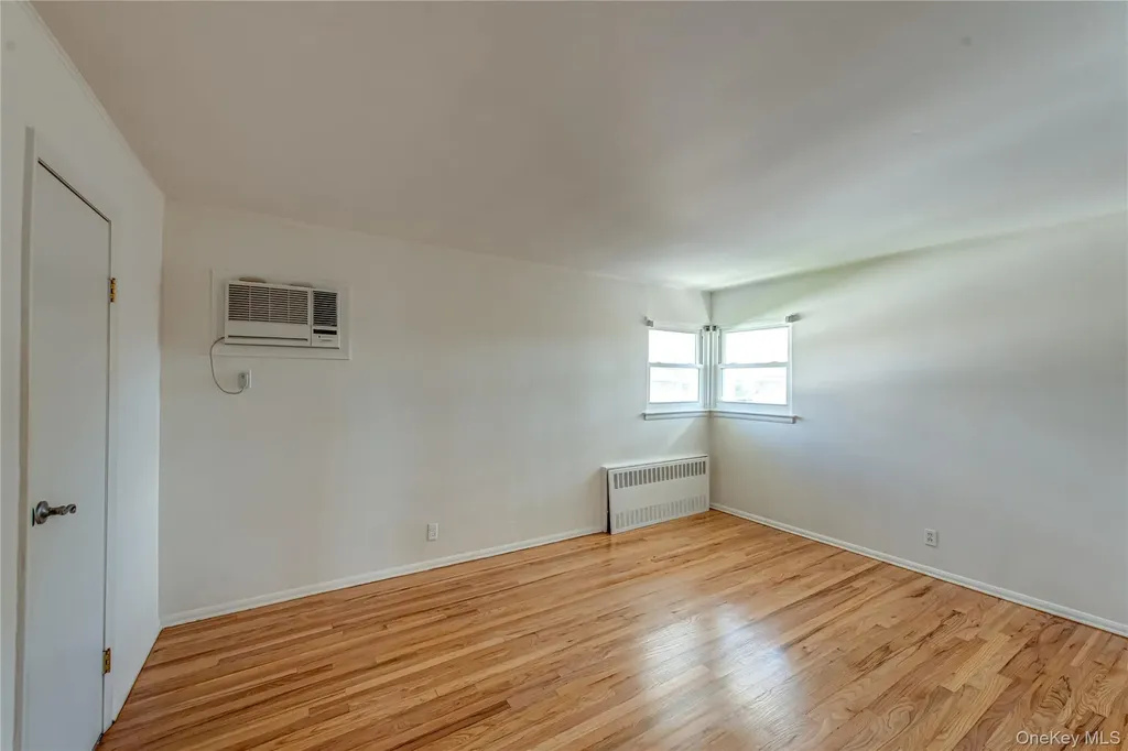 49 Spector Lane Plainview NY 11803
