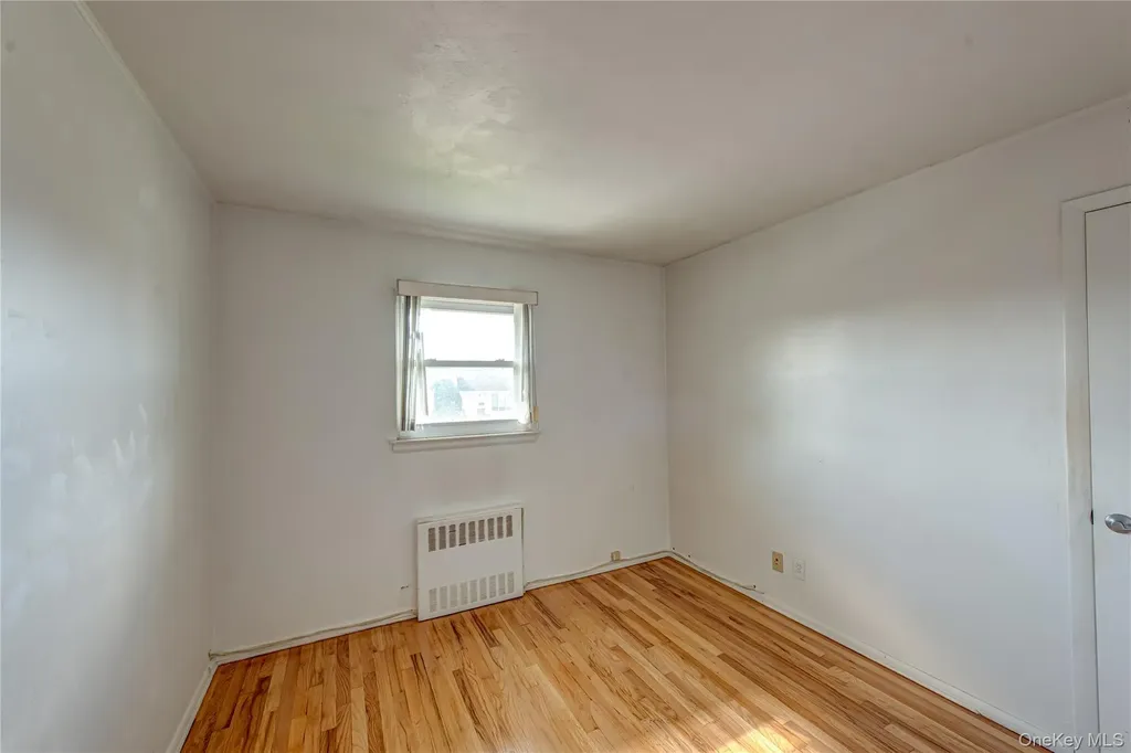 49 Spector Lane Plainview NY 11803