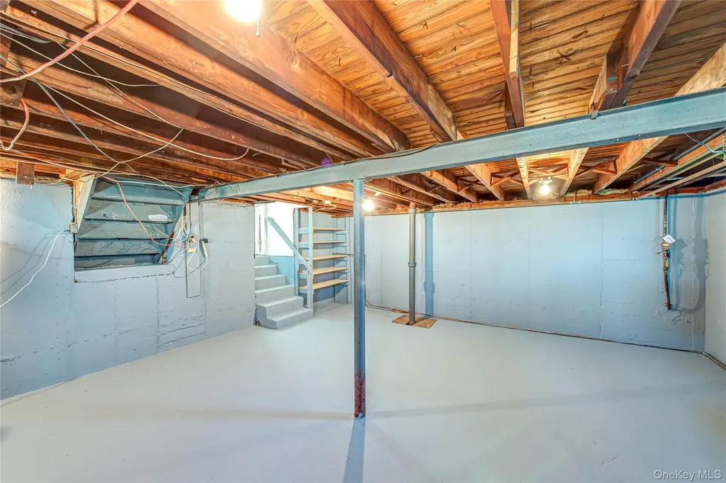49 Spector Lane Plainview NY 11803
