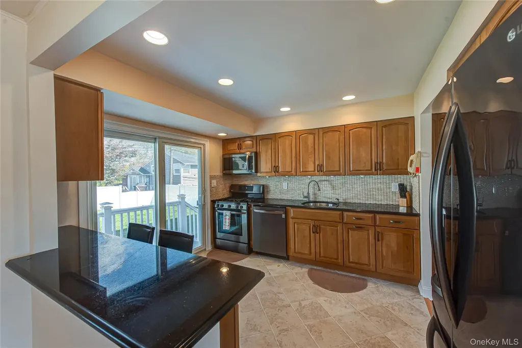 49 Spector Lane Plainview NY 11803