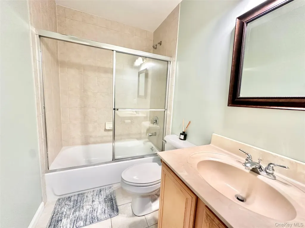59 Hammond Lane Centereach NY 11720