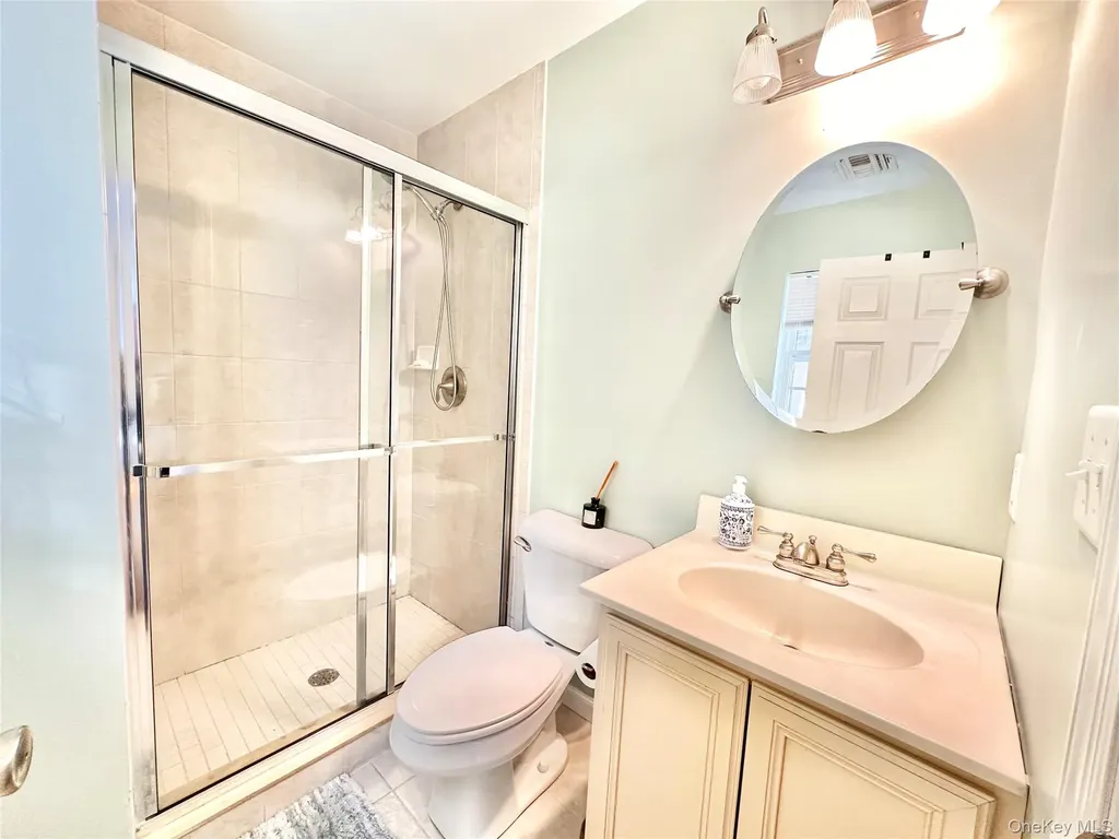 59 Hammond Lane Centereach NY 11720