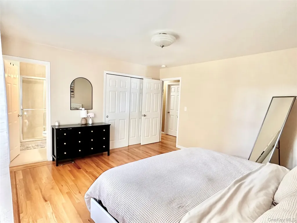 59 Hammond Lane Centereach NY 11720