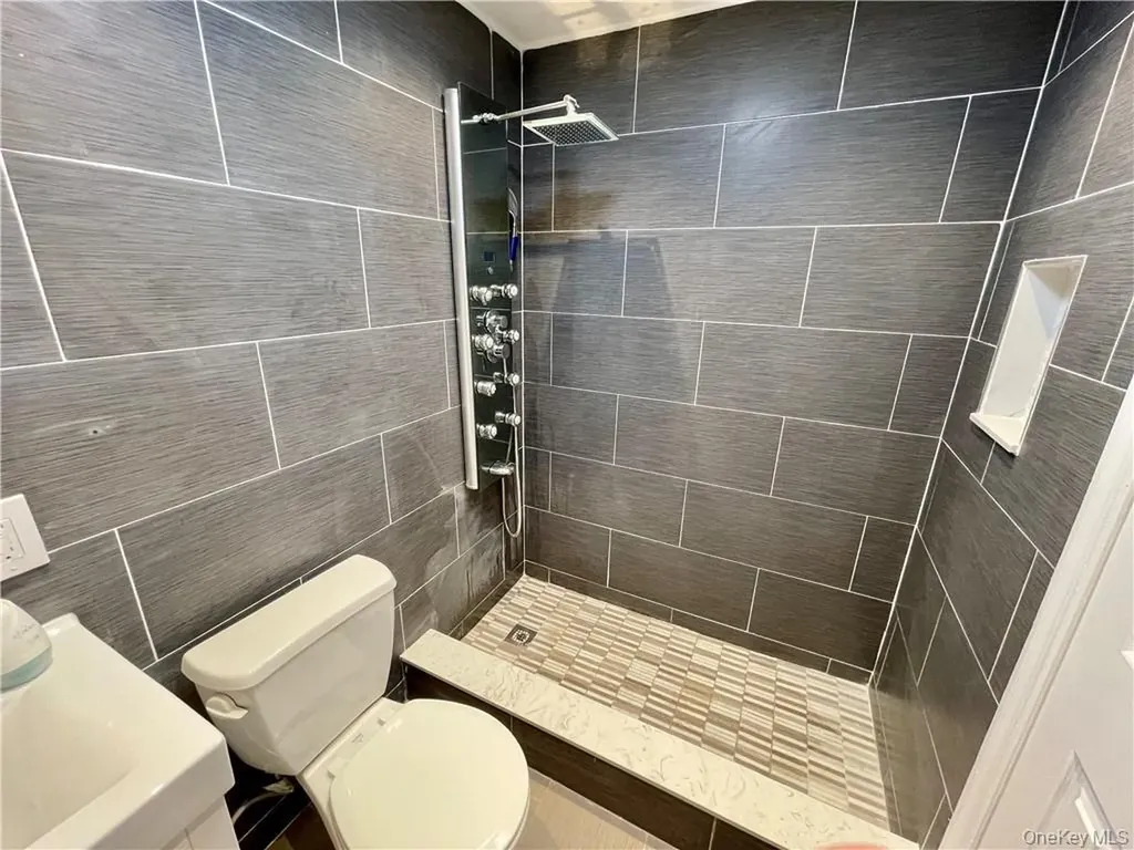 3099 Heath Avenue Bronx NY 10463