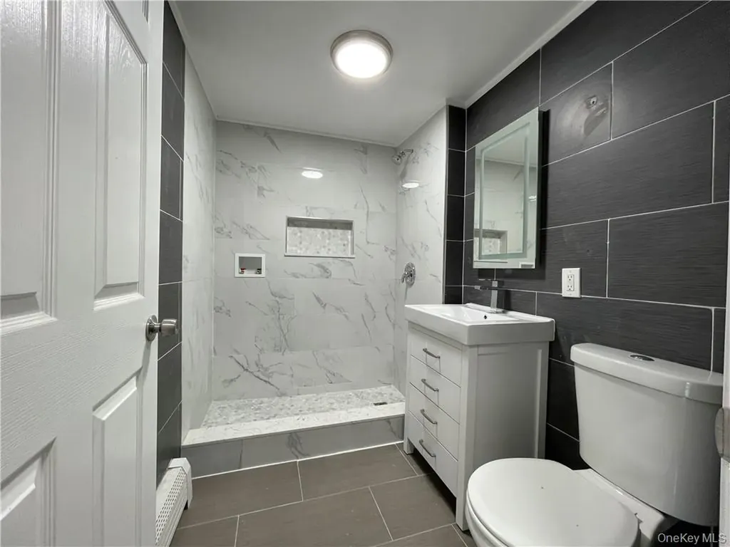 3099 Heath Avenue Bronx NY 10463