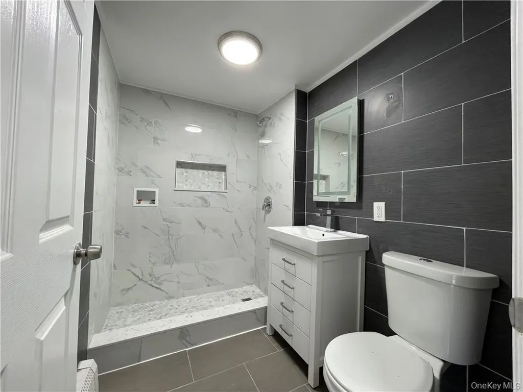 3099 Heath Avenue Bronx NY 10463