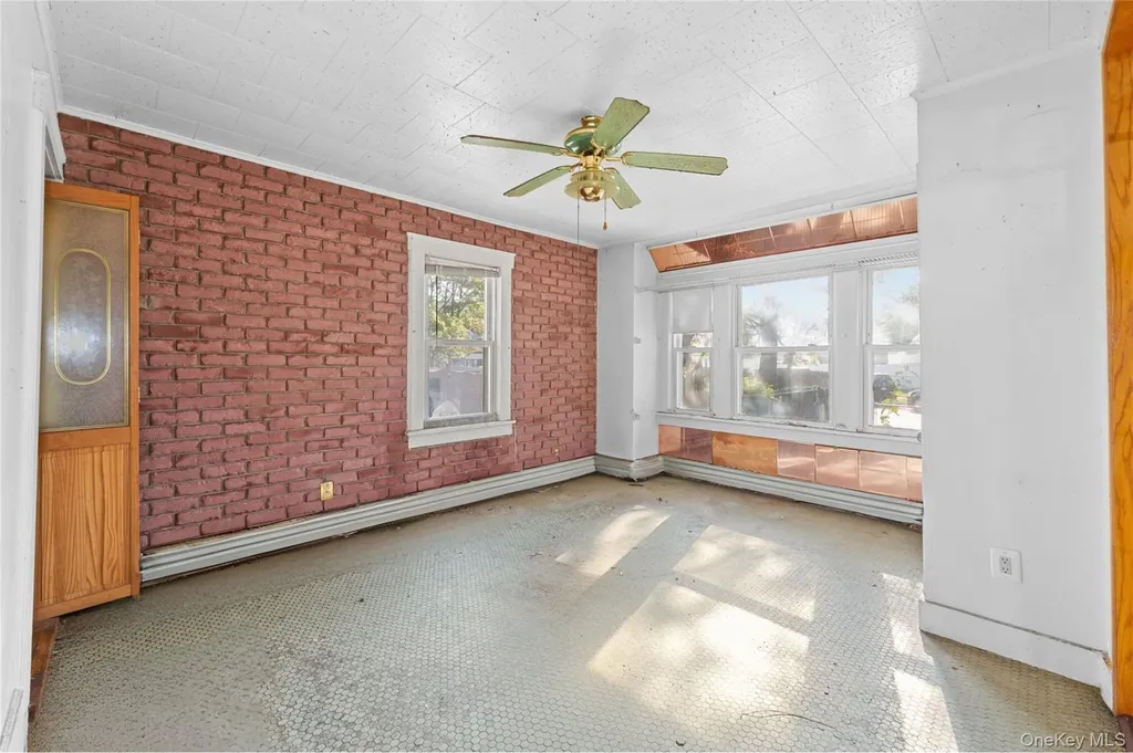 268 Grand Avenue Freeport NY 11520