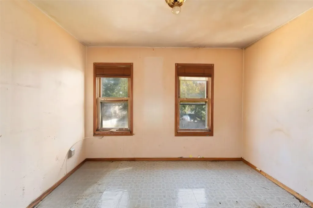 268 Grand Avenue Freeport NY 11520