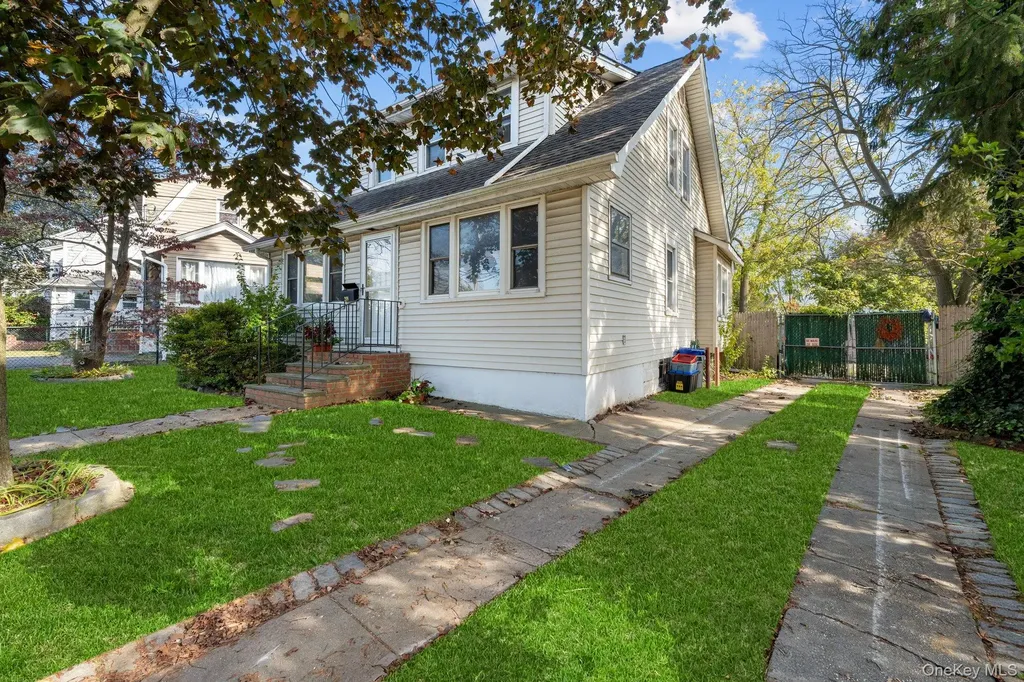 268 Grand Avenue Freeport NY 11520