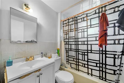 1739 Harrison Avenue Bay Shore NY 11706