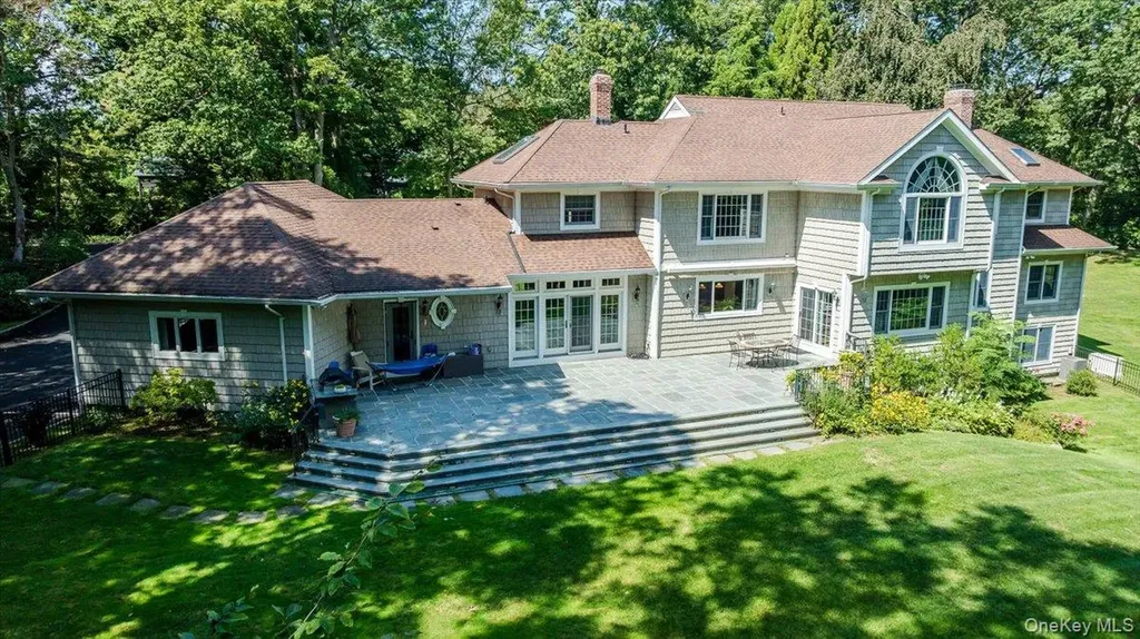 155 Jennings Road Cold Spring Harbor NY 11724