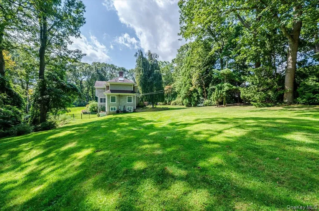 155 Jennings Road Cold Spring Harbor NY 11724