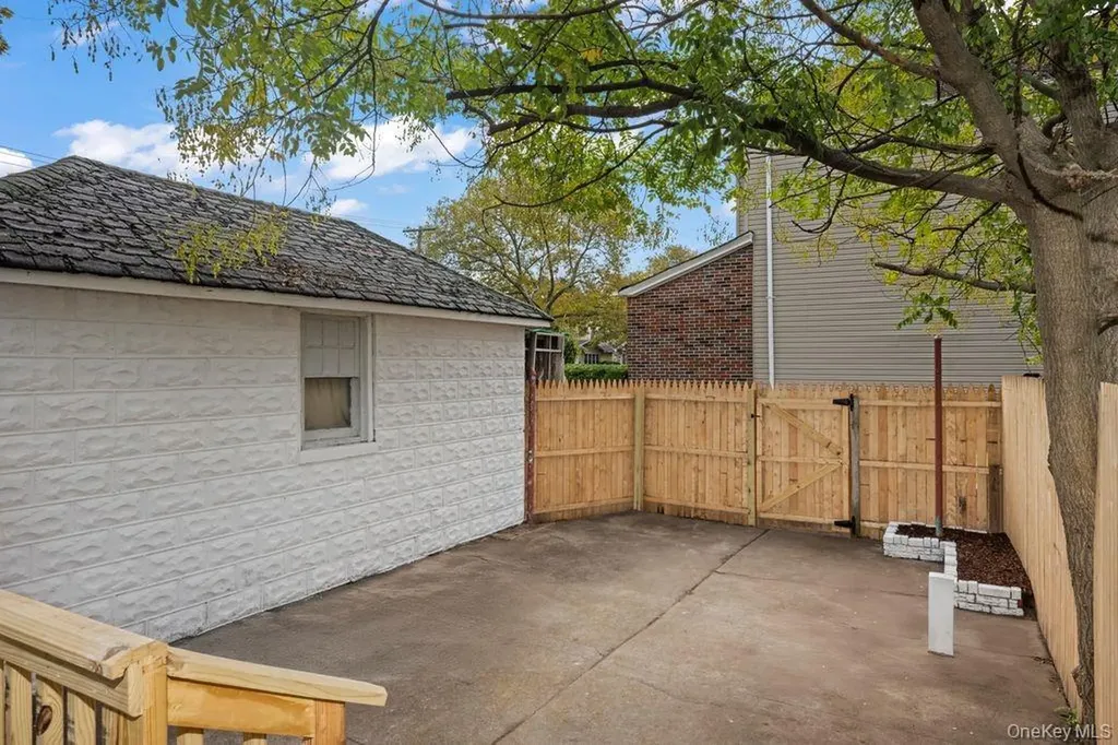 4622 Avenue M Brooklyn NY 11234