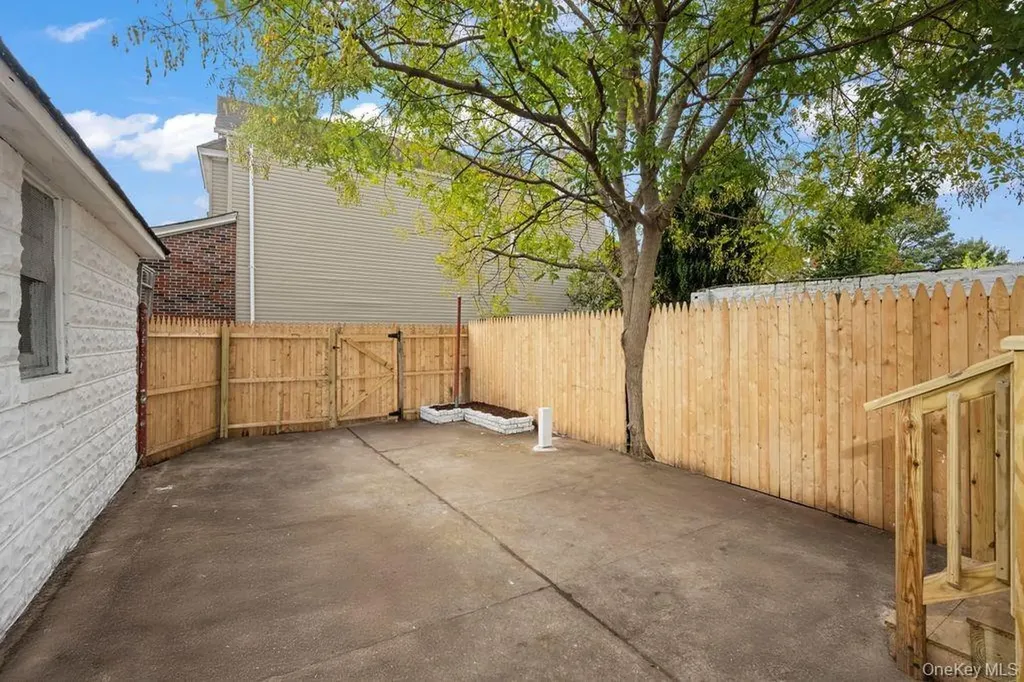 4622 Avenue M Brooklyn NY 11234