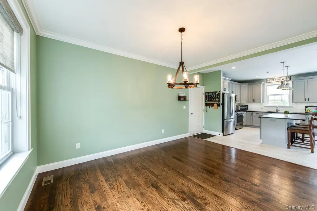 140 Stratford Drive Poughkeepsie NY 12603