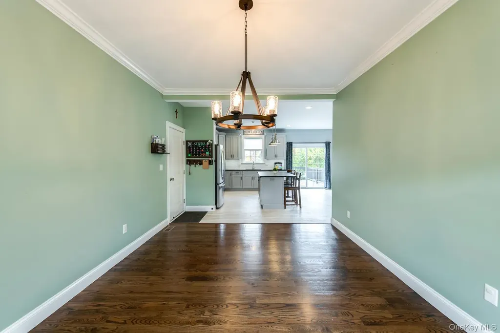 140 Stratford Drive Poughkeepsie NY 12603