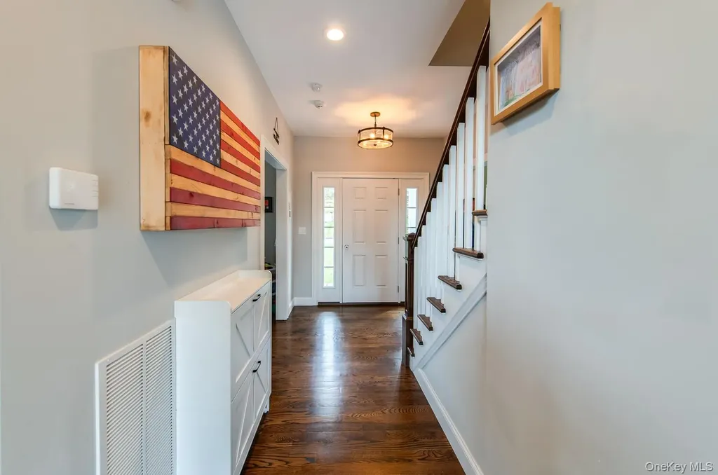 140 Stratford Drive Poughkeepsie NY 12603