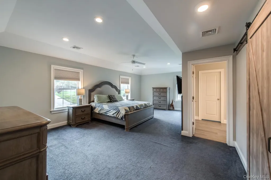 140 Stratford Drive Poughkeepsie NY 12603