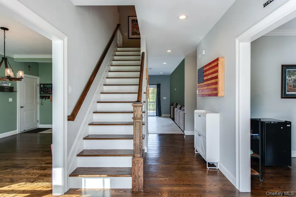 140 Stratford Drive Poughkeepsie NY 12603