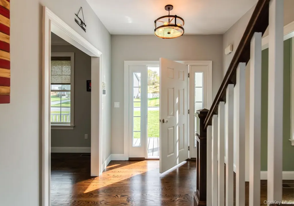 140 Stratford Drive Poughkeepsie NY 12603