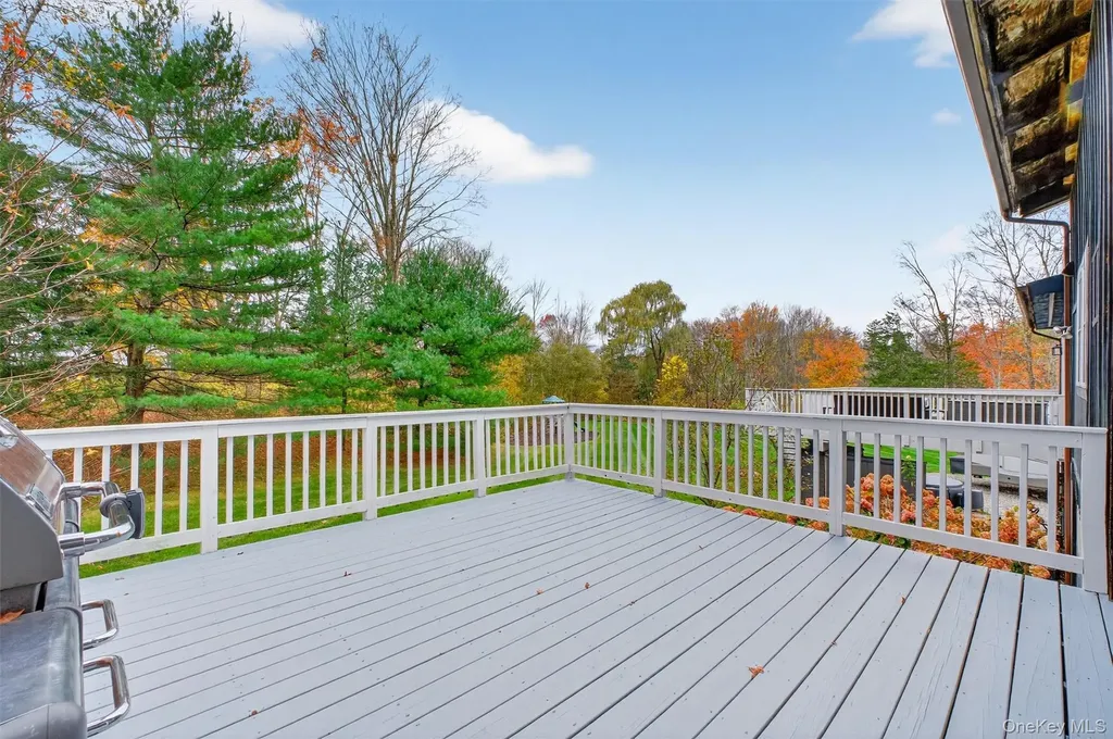 618 Salt Point Turnpike Poughkeepsie NY 12601
