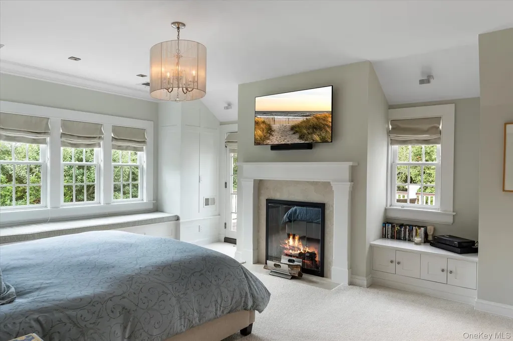 231 Flying Point Road Southampton NY 11968
