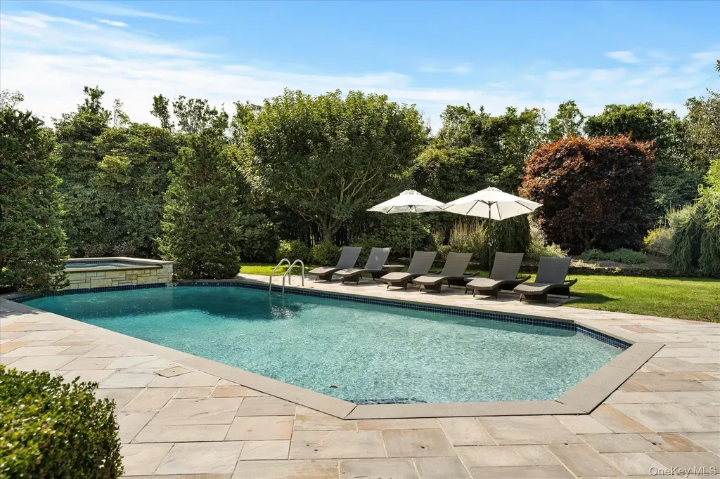 231 Flying Point Road Southampton NY 11968