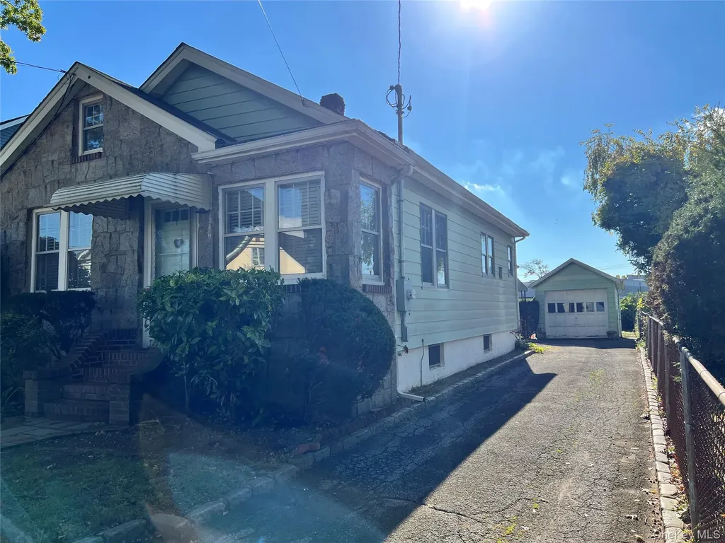 40 Lafayette Avenue Westbury NY 11590