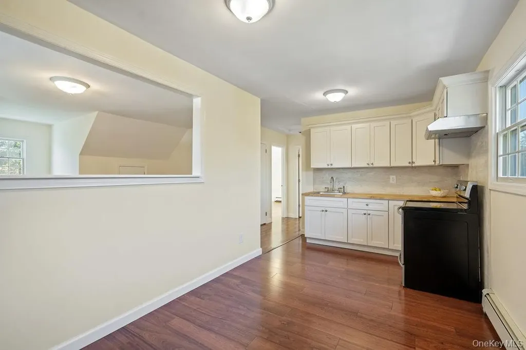 91 15th Avenue West Babylon NY 11704