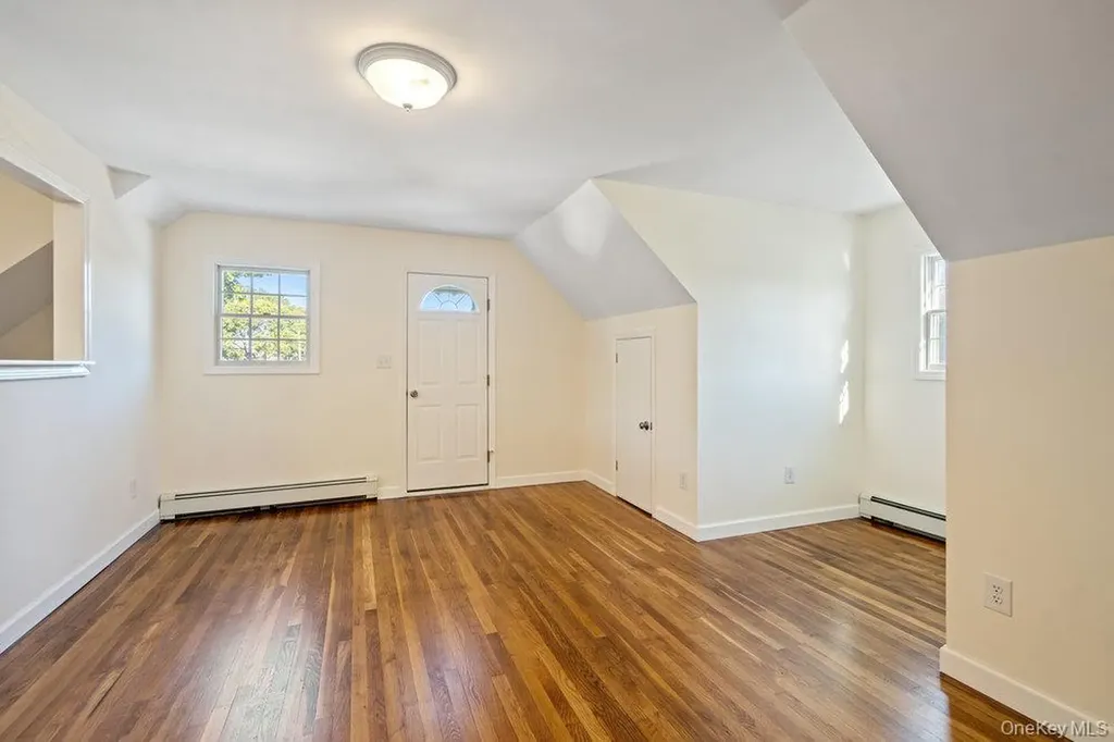 91 15th Avenue West Babylon NY 11704